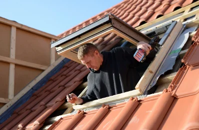 Pose de fenêtres de toit Velux à Gommenec'h